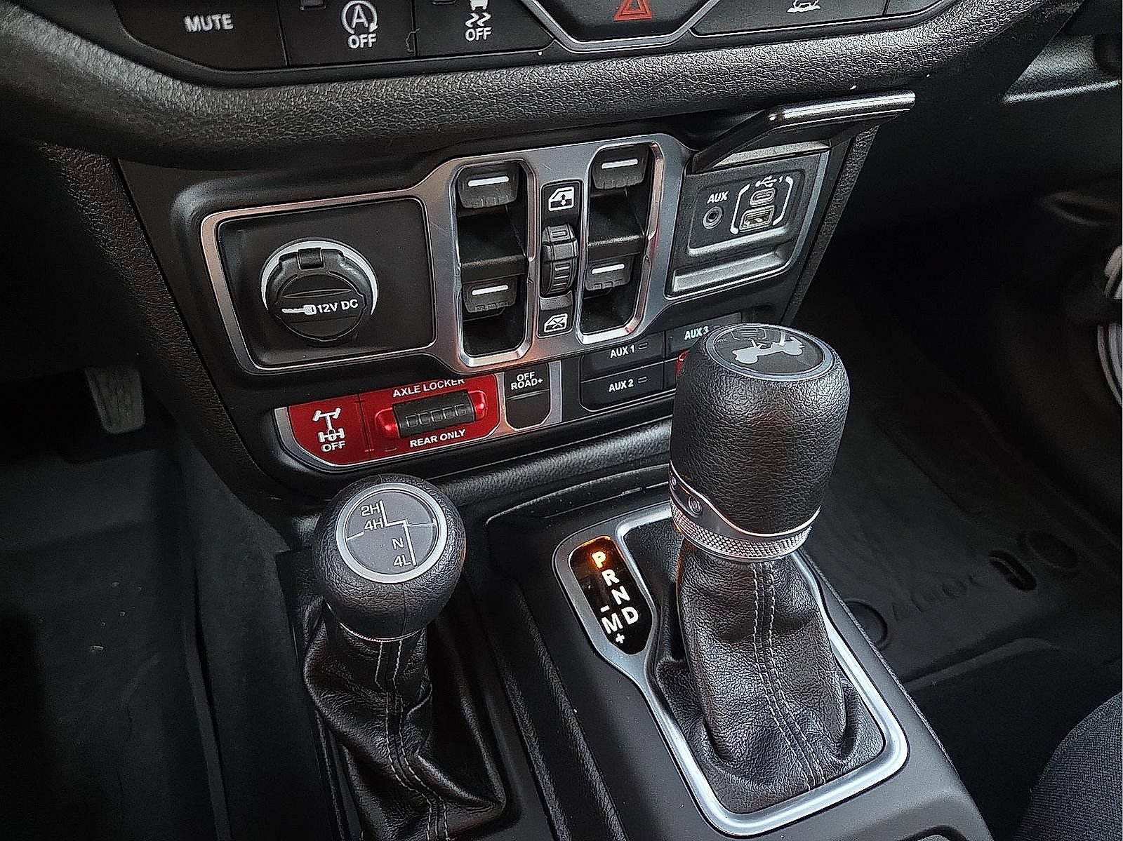 Used 2025 Jeep Wrangler Unlimited Sport AWD/4WD image 22