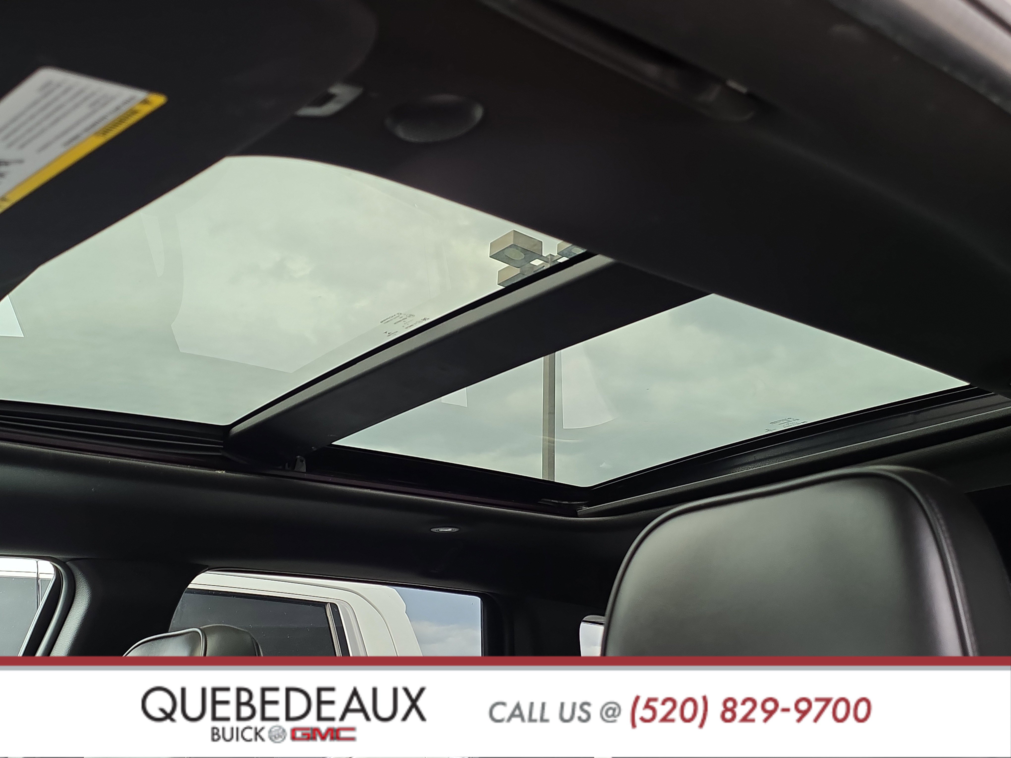 Used 2018 Jeep Grand Cherokee Overland AWD/4WD image 9