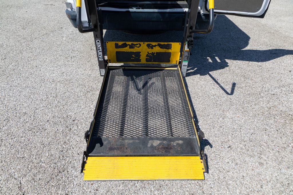 Used 2014 Ford E-250 and Econoline 250 Extended w/ Power Group image 19