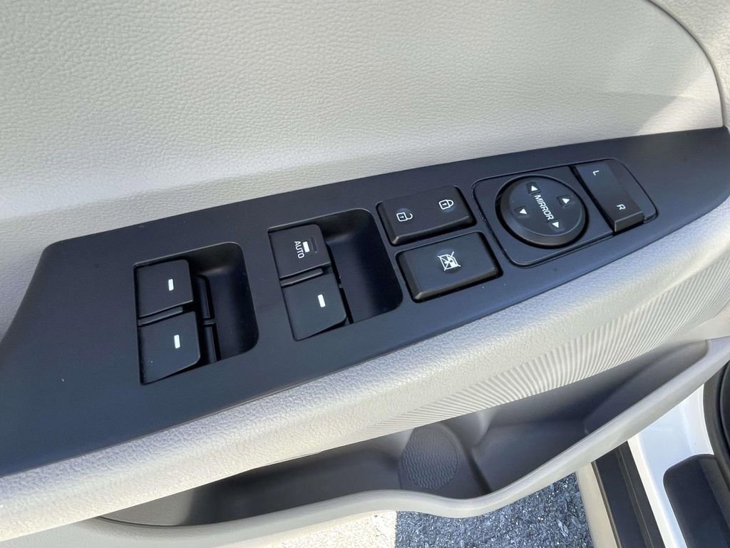 Used 2019 Hyundai Tucson SEL w/ Cargo Package image 18