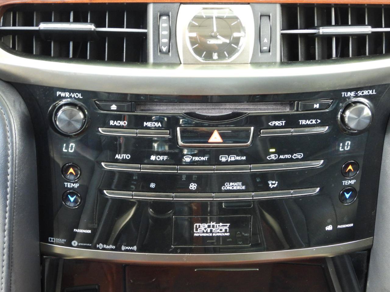 Used 2016 Lexus LX 570 4WD w/ 3rd Row & Luxury Pkg image 75