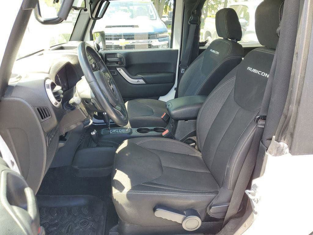 Used 2018 Jeep Wrangler Rubicon w/ Power Convenience Group AWD/4WD image 5