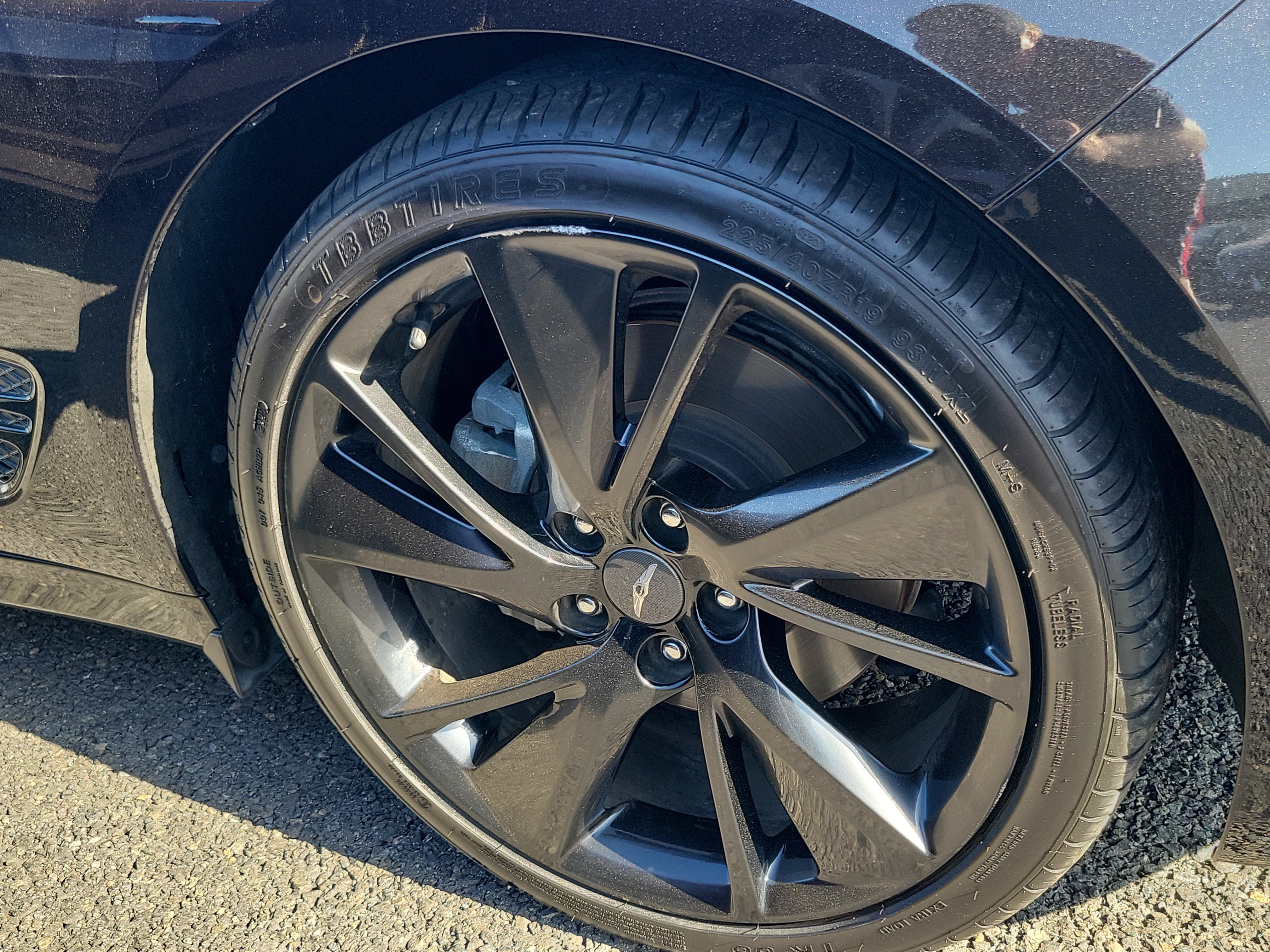 Used 2023 Genesis G70 2.0T w/ Sport Prestige Package RWD image 4