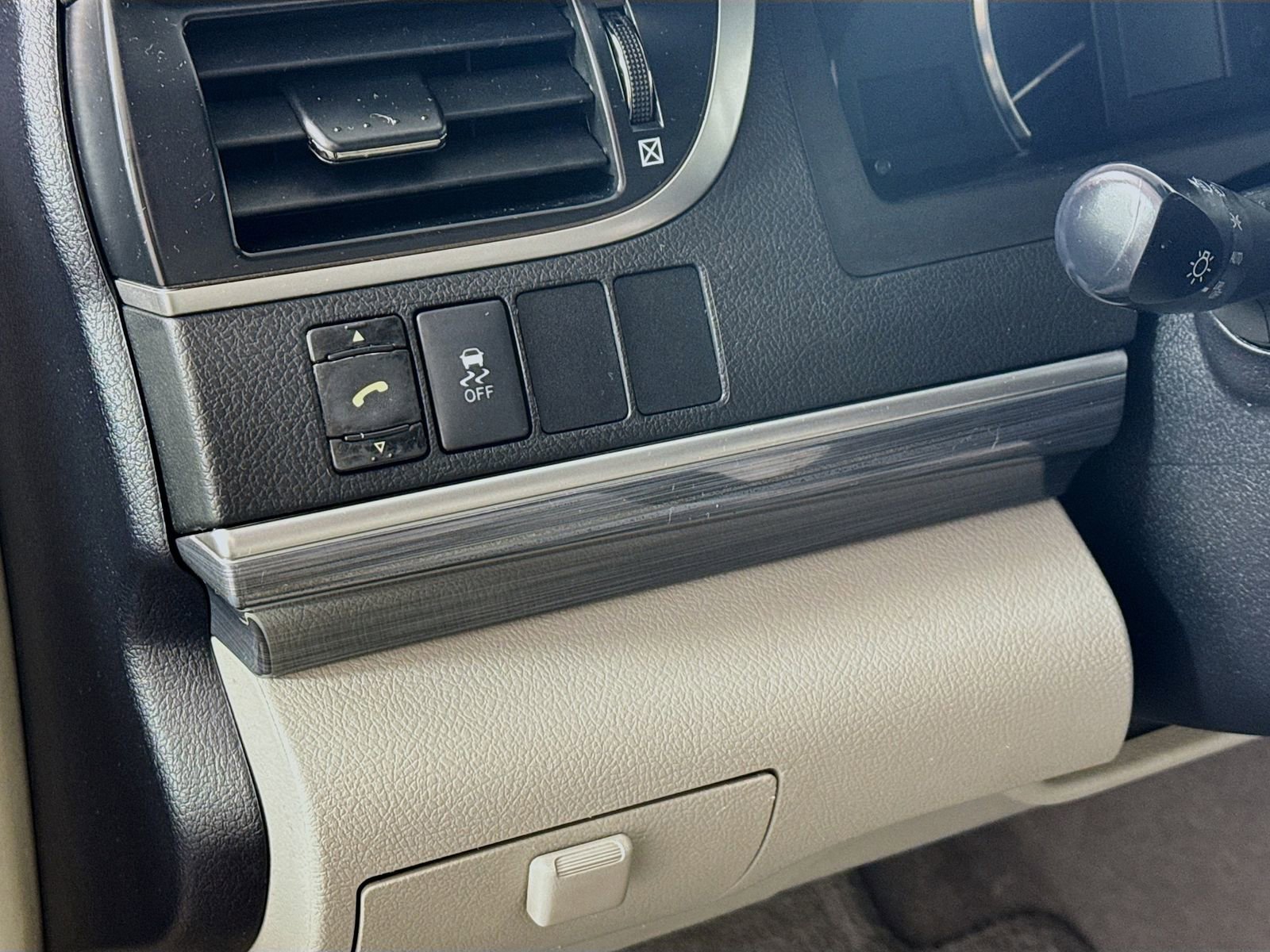 Used 2012 Toyota Camry LE image 8