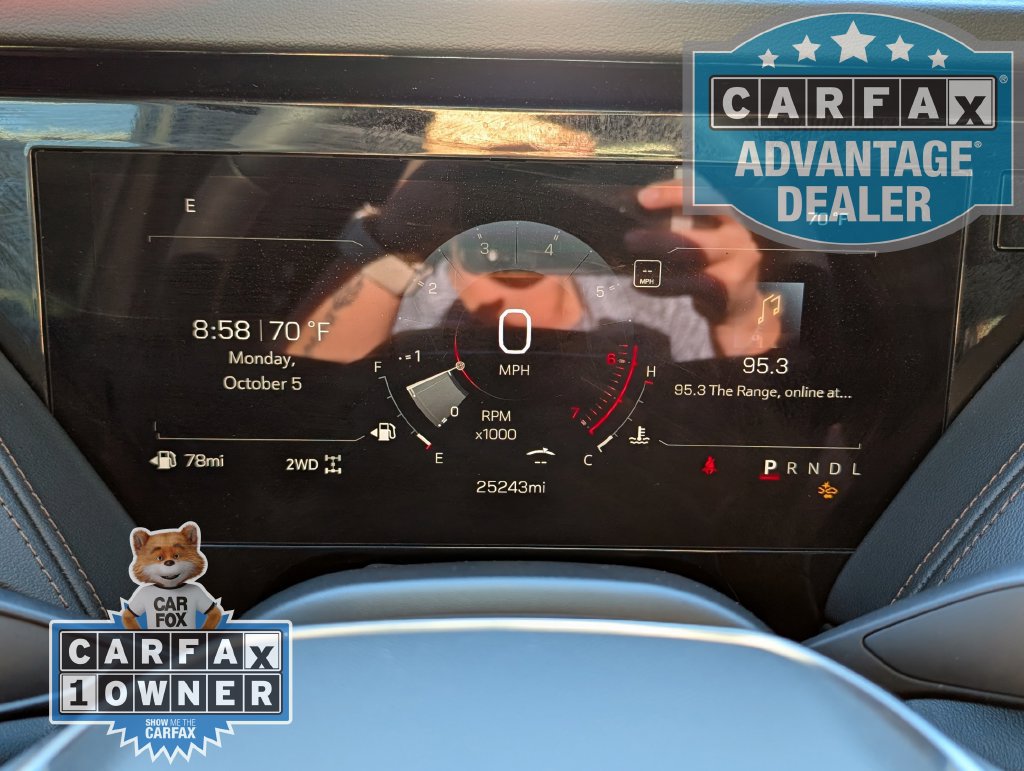 Used 2025 GMC Yukon AT4 AWD/4WD image 14
