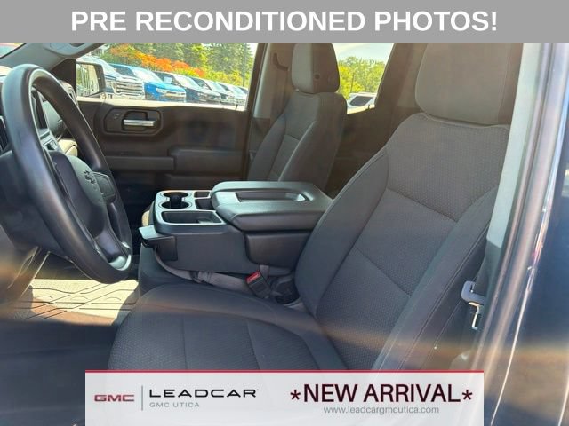 Used 2020 Chevrolet Silverado 1500 Custom w/ Custom Value Package AWD/4WD image 19