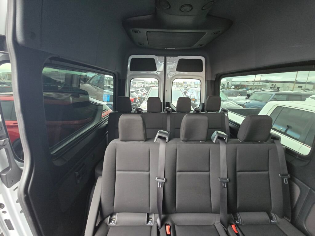 Used 2024 Mercedes-Benz Sprinter 2500 image 11
