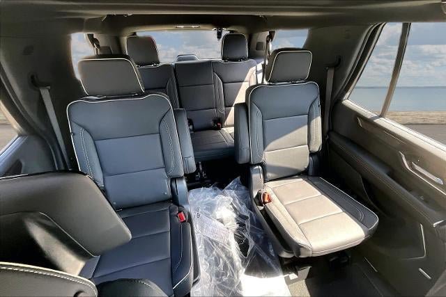 New 2026 GMC Yukon Elevation w/ Elevation Premium Package AWD/4WD image 9