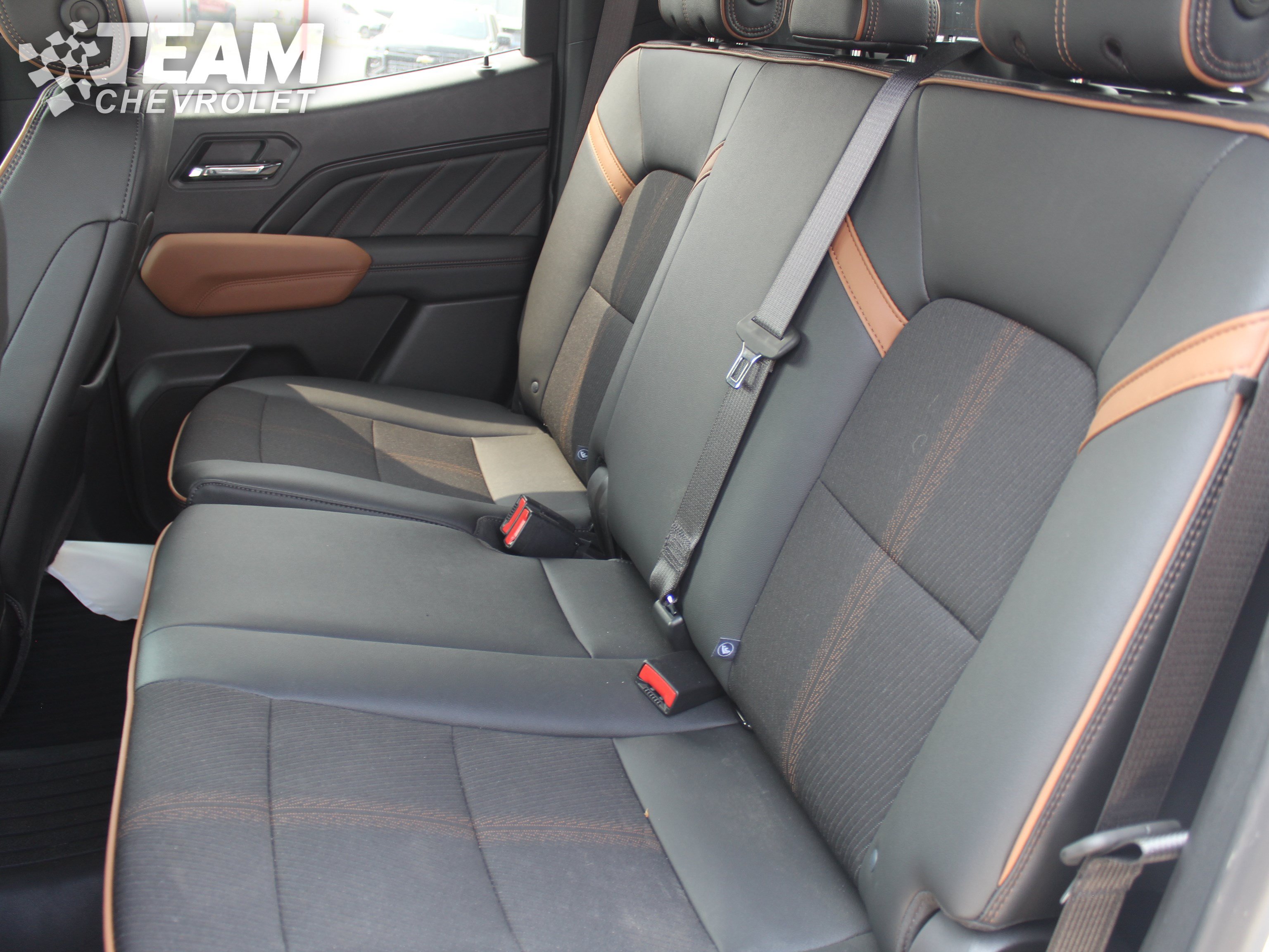 Certified 2025 GMC Canyon AT4 AWD/4WD image 21