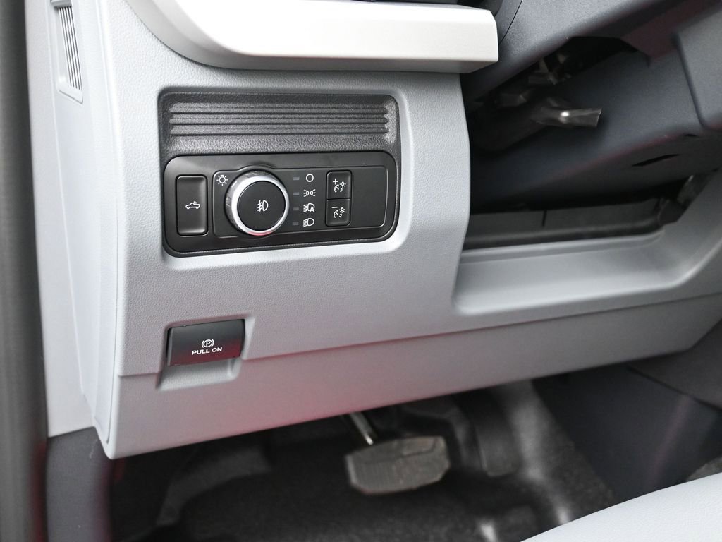 New 2026 Ford F550 4x4 Regular Cab Super Duty image 12