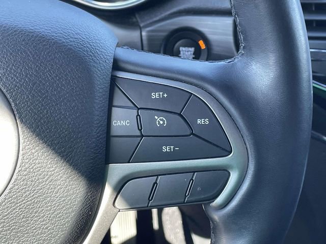 Used 2020 Jeep Grand Cherokee Limited AWD/4WD image 24