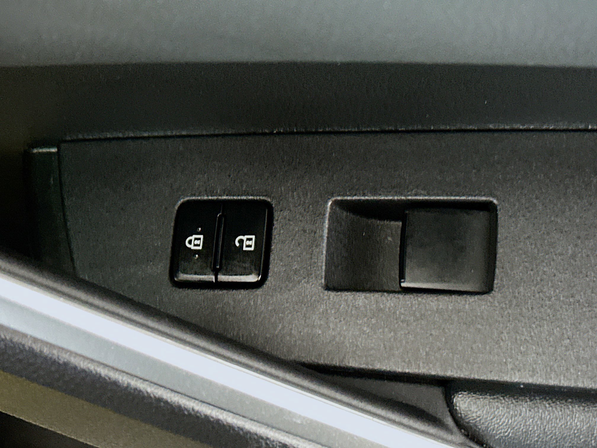 Used 2024 Toyota Corolla Cross SE w/ Moonroof Package image 29