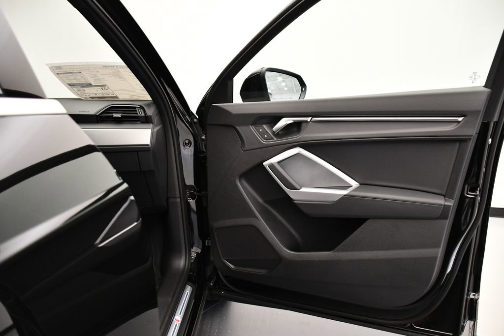 Used 2025 Audi Q3 2.0T Premium w/ Convenience Package image 43