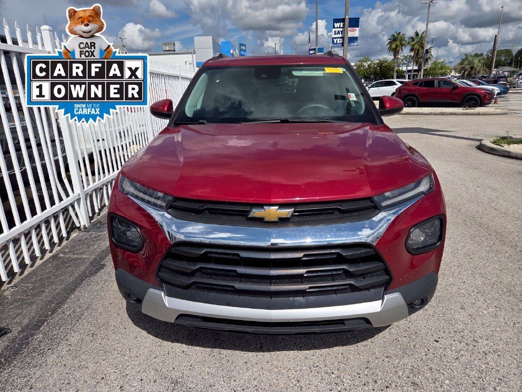 Used 2021 Chevrolet TrailBlazer LT w/ Convenience Package FWD image 2