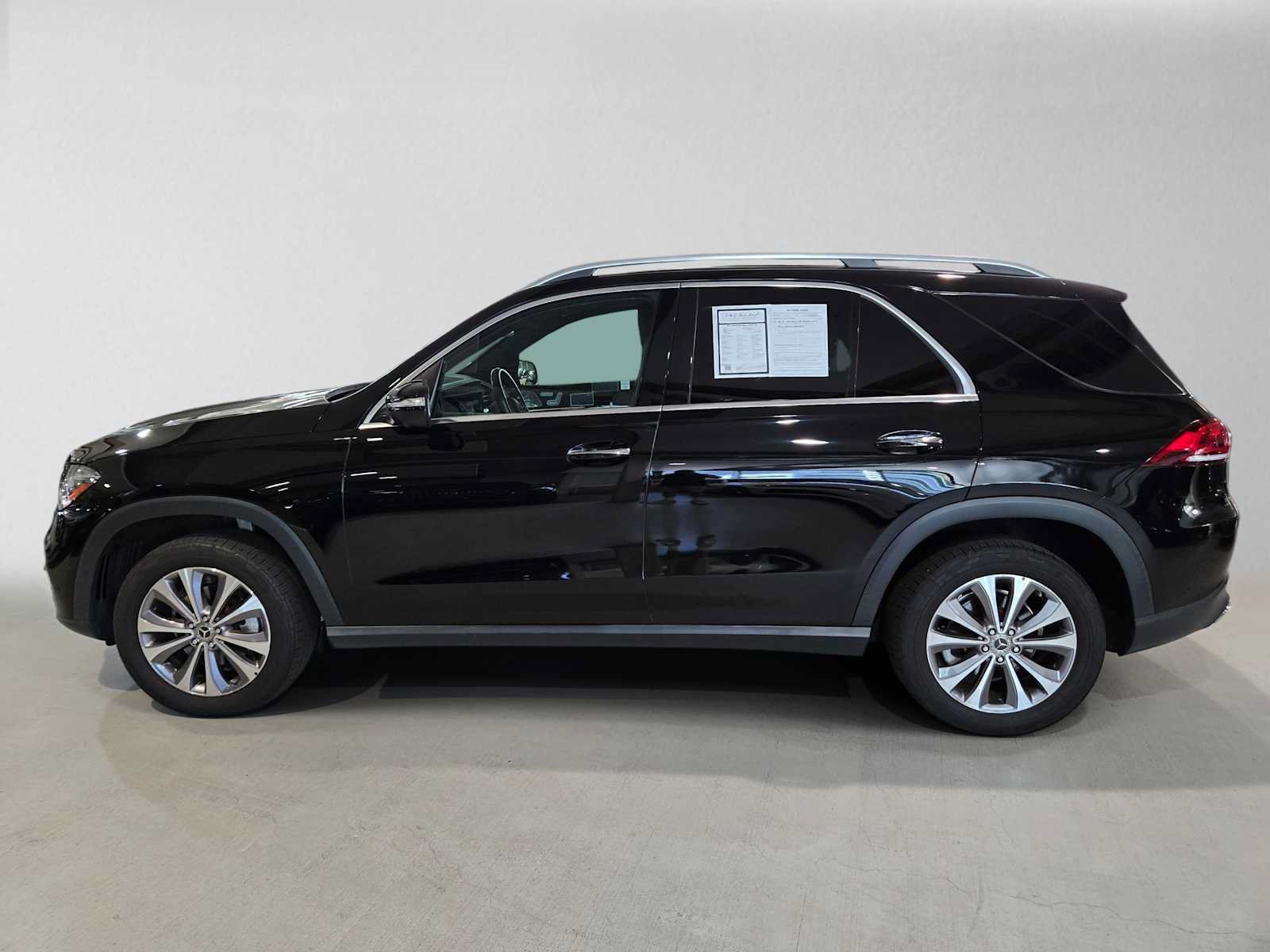 Used 2022 Mercedes-Benz GLE 350 4MATIC w/ Premium Package image 6