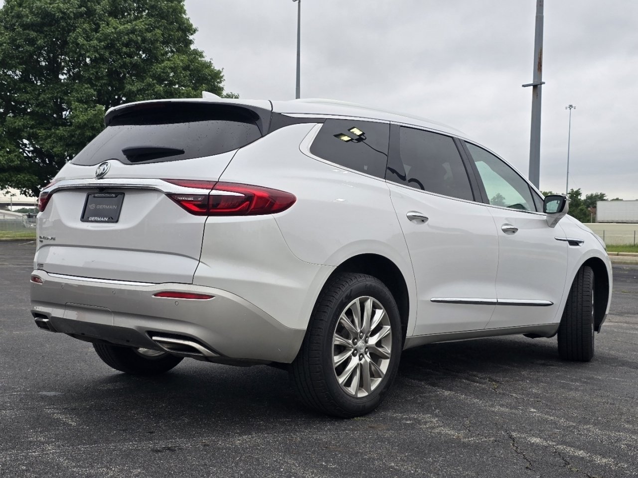 Used 2021 Buick Enclave Premium w/ Sun and Sites Package AWD/4WD image 18