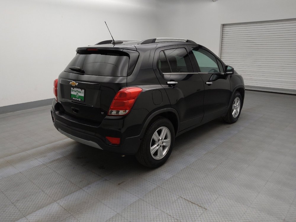 Used 2020 Chevrolet Trax LT w/ LT Convenience Package image 9