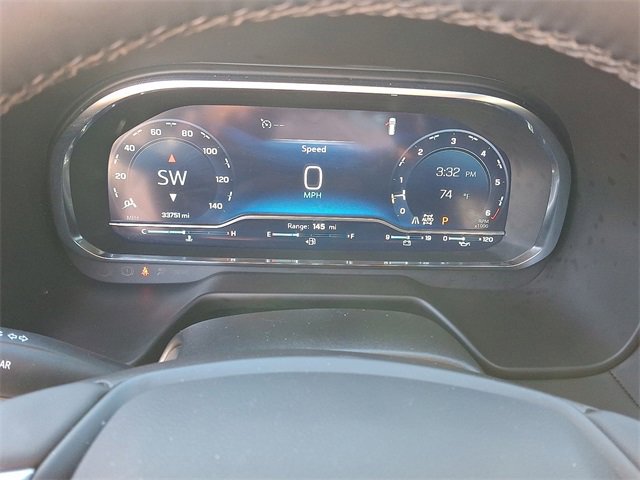 Used 2024 Chevrolet Suburban Z71 w/ Luxury Package image 16