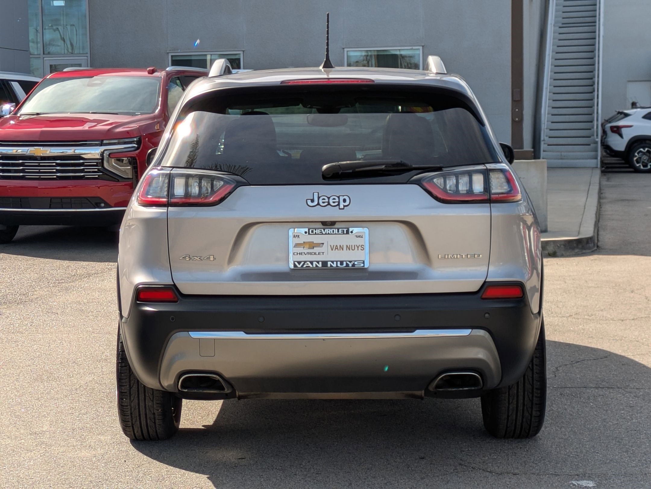 Used 2019 Jeep Cherokee Limited image 6