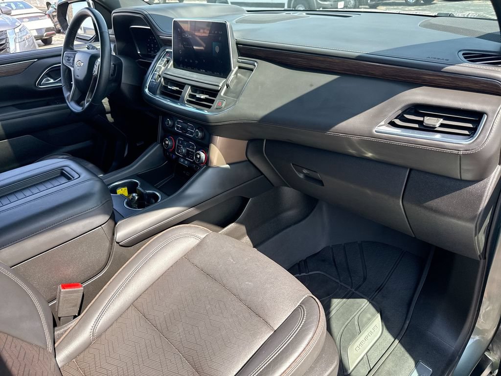 Used 2023 Chevrolet Suburban High Country AWD/4WD image 30