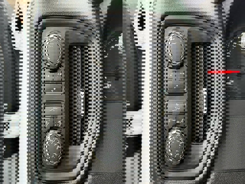 Used 2025 Chevrolet Silverado 2500 Custom w/ Custom Convenience Package image 32