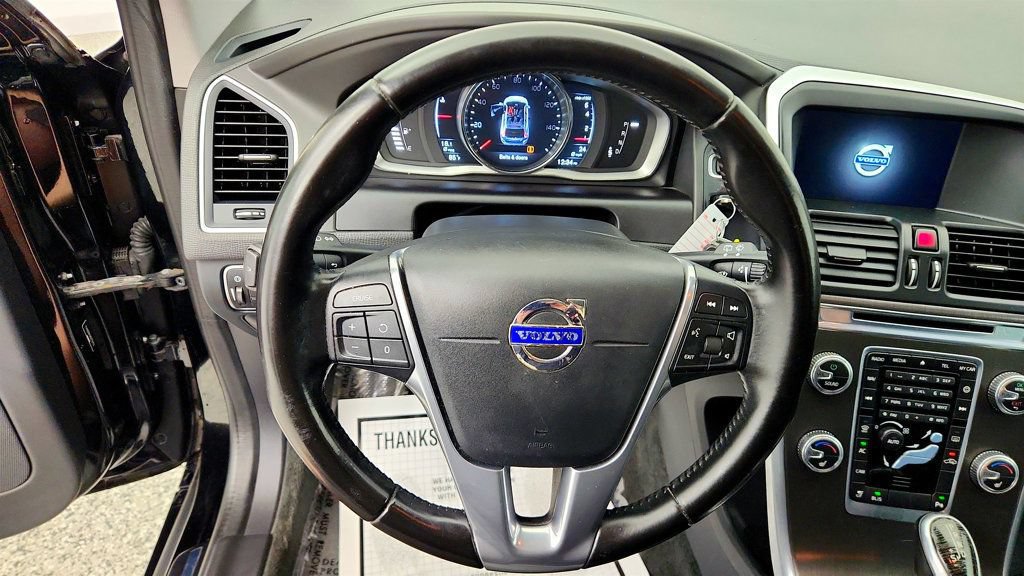 Used 2016 Volvo XC60 T6 AWD/4WD image 12