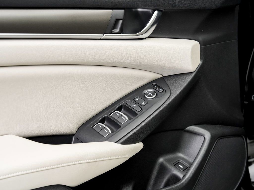 Used 2018 Honda Accord LX image 8