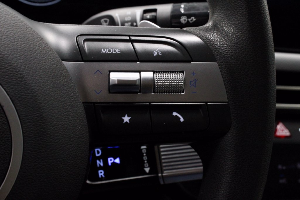Used 2025 Hyundai Sonata SEL FWD image 29