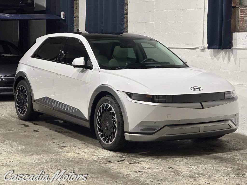 Used 2022 Hyundai Ioniq 5 Limited image 1