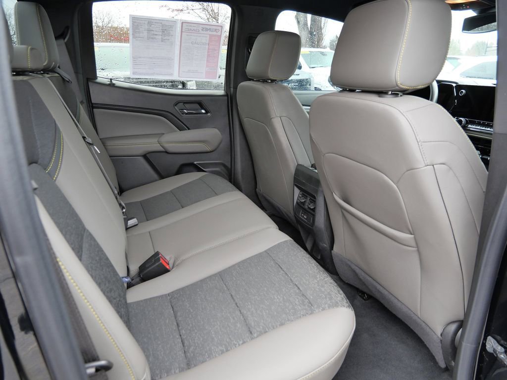 Used 2024 Chevrolet Colorado ZR2 image 19