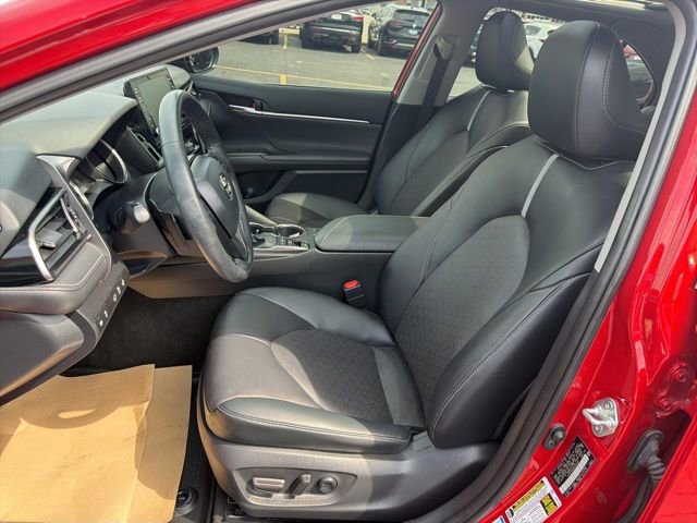 Used 2022 Toyota Camry XSE image 12