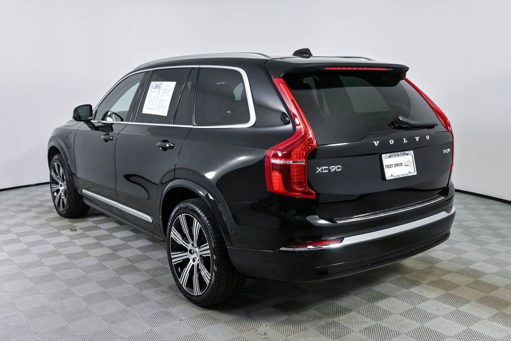 Certified 2025 Volvo XC90 T8 Ultra w/ Protection Package Premier AWD/4WD image 4