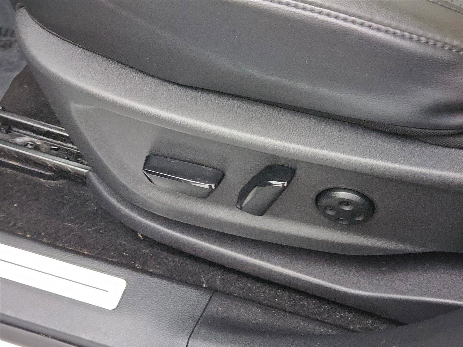 Used 2023 Nissan Ariya AWD image 28