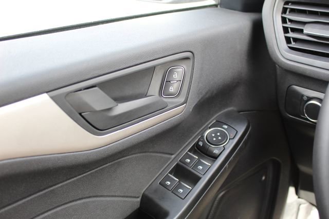 Used 2022 Ford Escape SE w/ Cold Weather Package AWD/4WD image 20