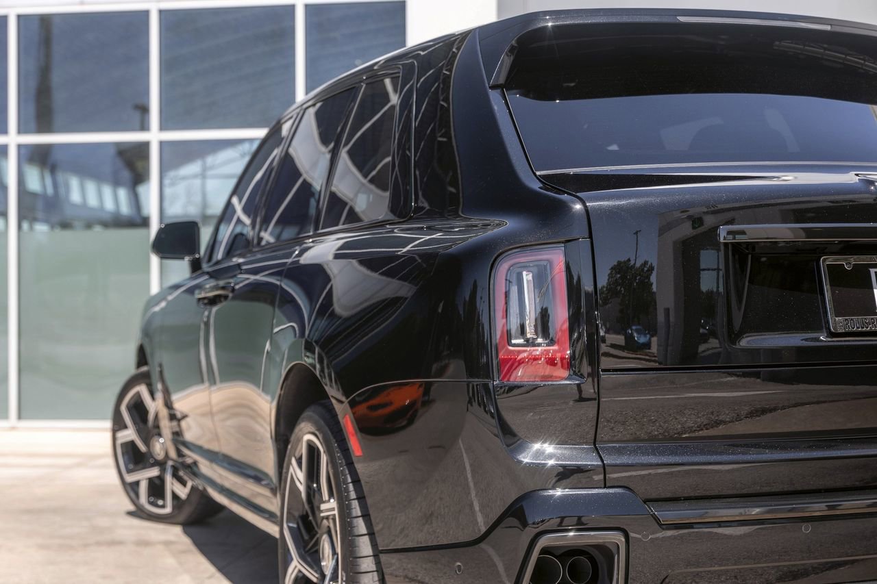 New 2026 Rolls-Royce Cullinan Black Badge AWD/4WD image 20