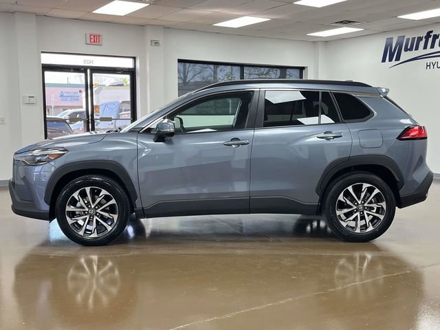Used 2024 Toyota Corolla Cross XLE image 9