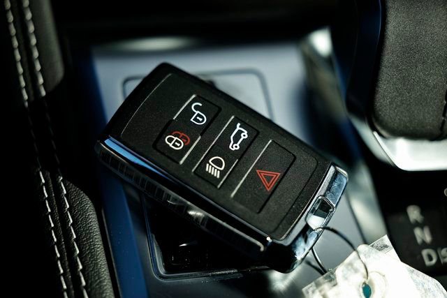 New 2026 Jaguar F-PACE R-Dynamic S image 10