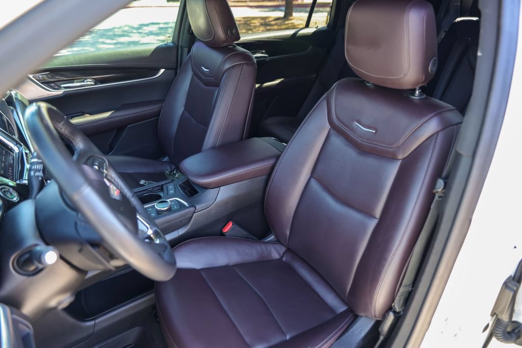 Used 2022 Cadillac XT6 Premium Luxury FWD image 7