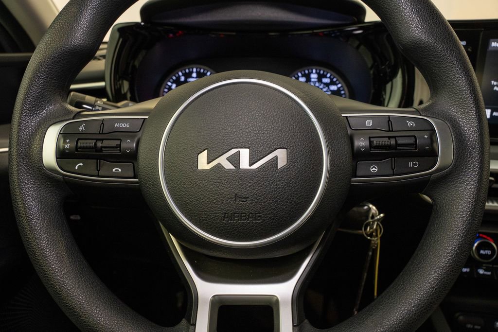 Used 2022 Kia K5 LX image 16