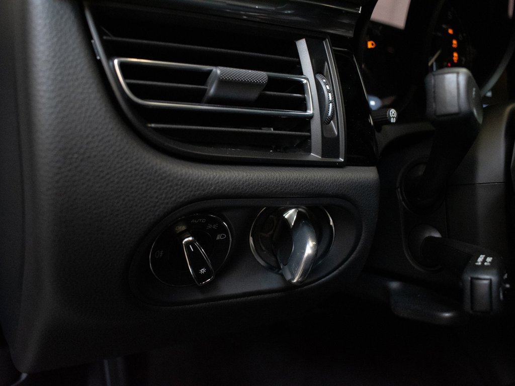 New 2026 Porsche Macan image 21