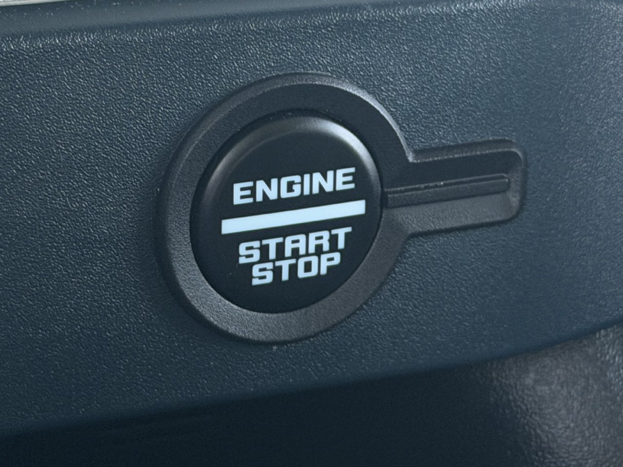 Used 2025 Ford Bronco Heritage Edition AWD/4WD image 19