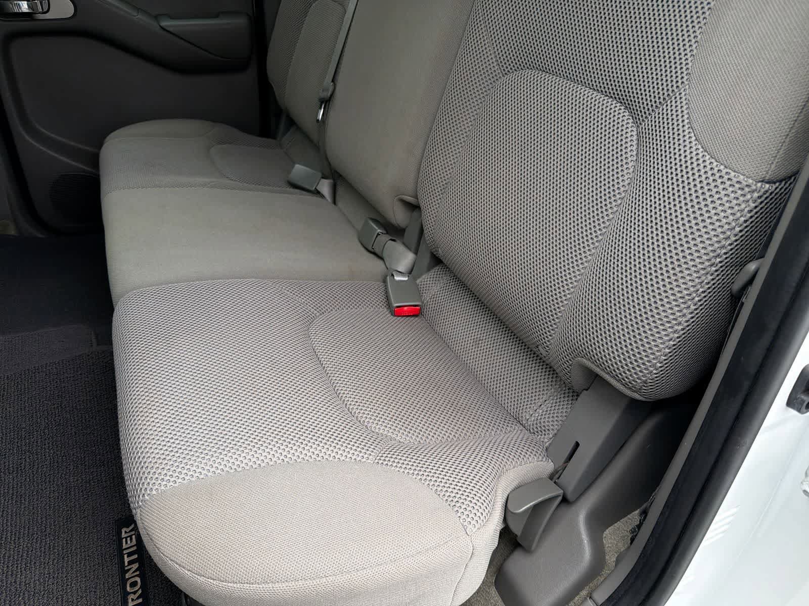 Used 2018 Nissan Frontier SV AWD/4WD image 20