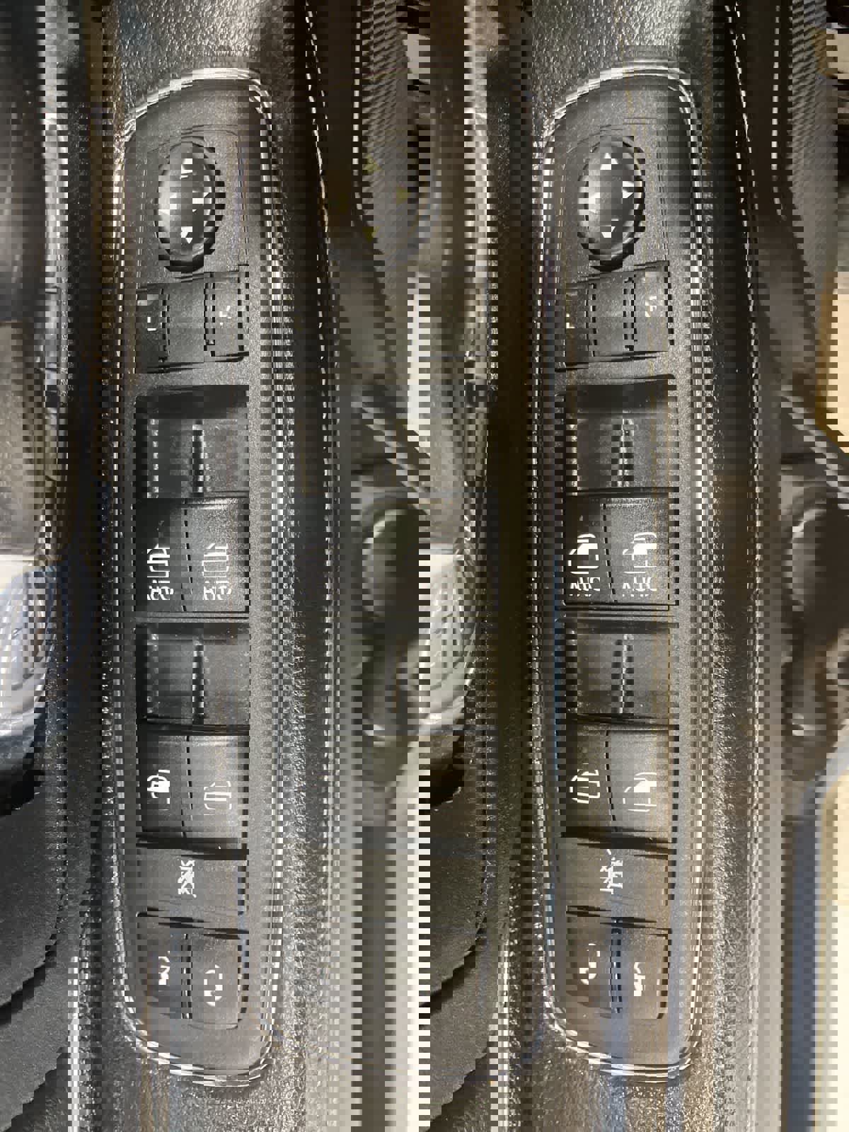 Used 2018 RAM 1500 Sport image 14