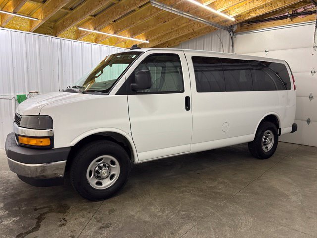 Used 2020 Chevrolet Express 2500 LT RWD image 4