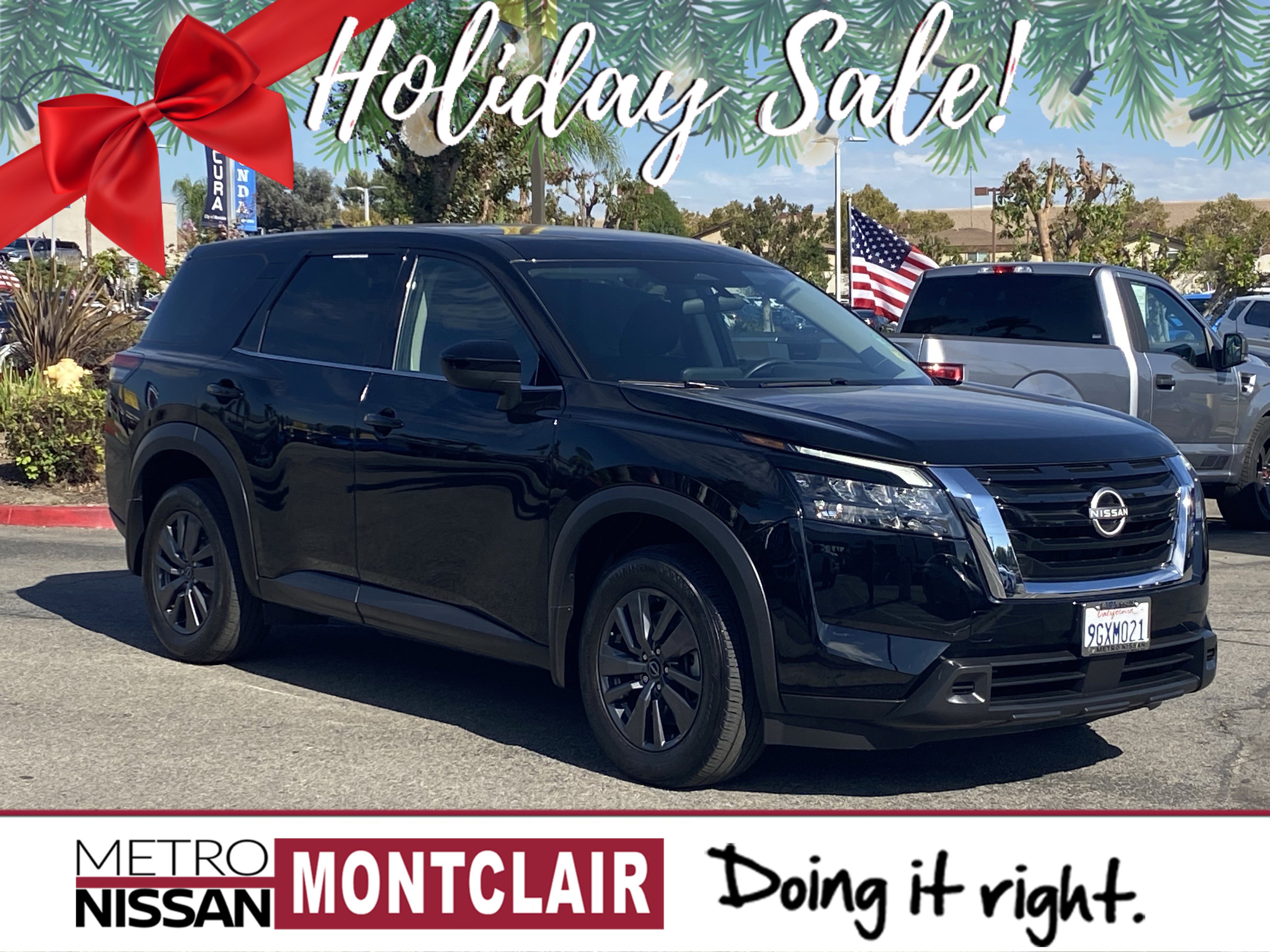 Used 2023 Nissan Pathfinder S image 1