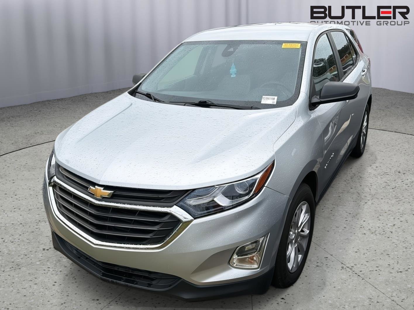 Used 2020 Chevrolet Equinox LS w/ LS Convenience Package FWD image 3