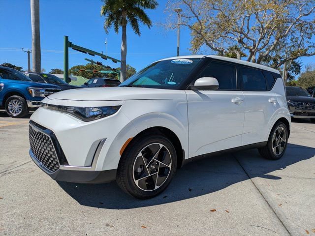 Used 2025 Kia Soul EX image 7