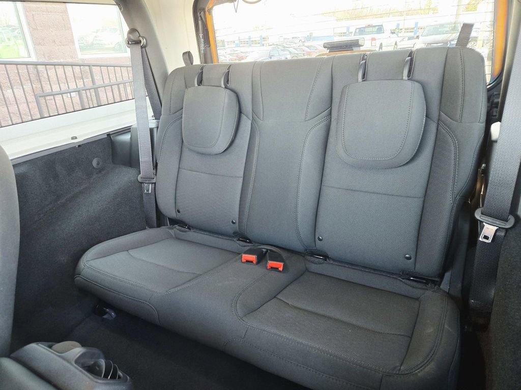 Used 2022 Jeep Wrangler Sport S image 13