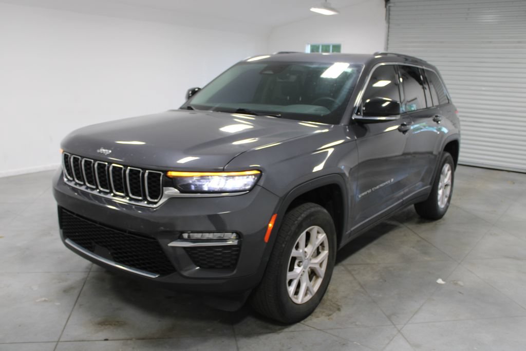 Used 2022 Jeep Grand Cherokee Limited AWD/4WD image 4