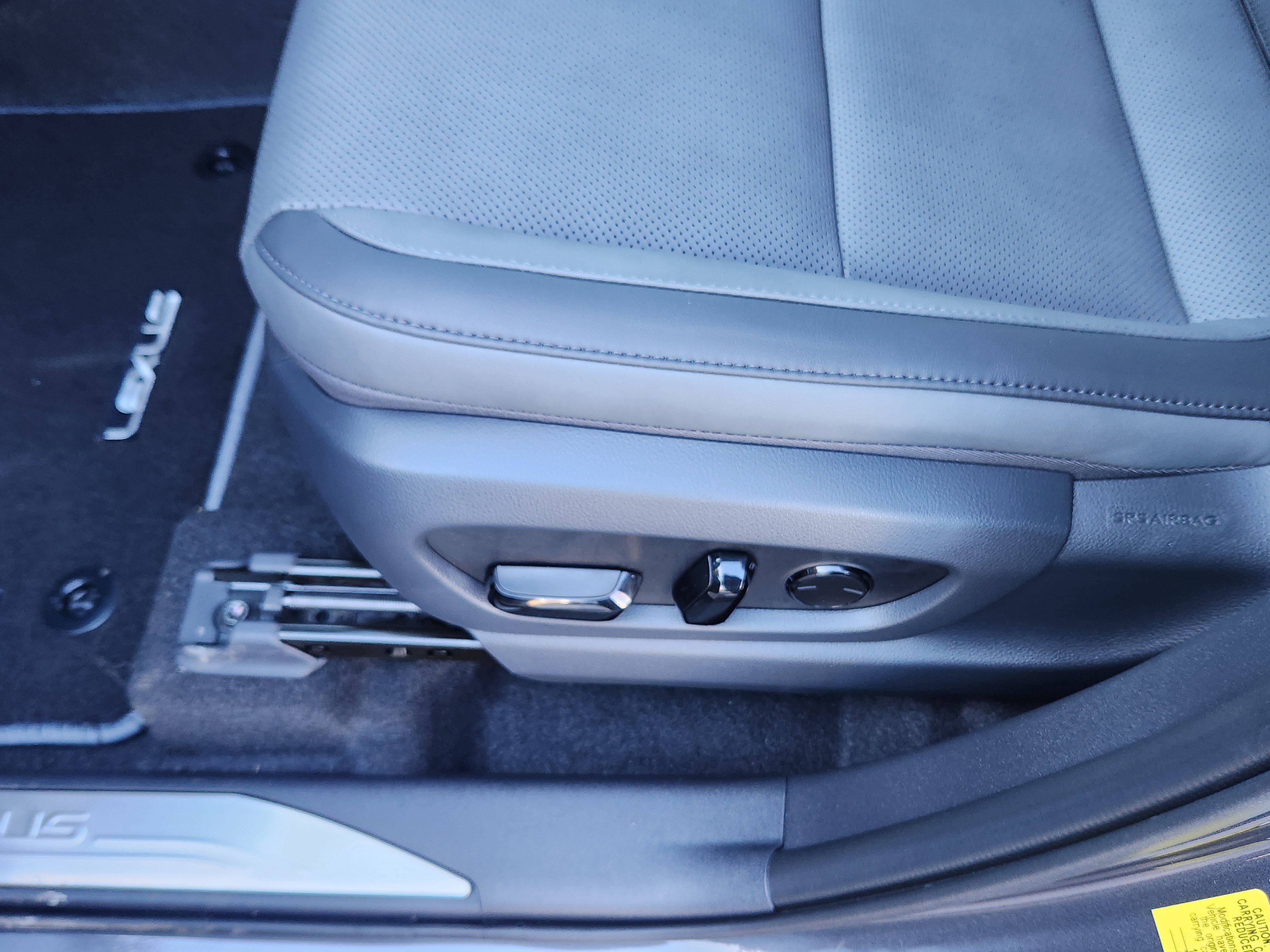 New 2026 Lexus RZ 450e AWD image 17